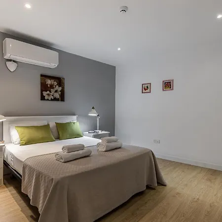 Waou Apartamentos En Sol Confort 2 Madrid Exterior photo